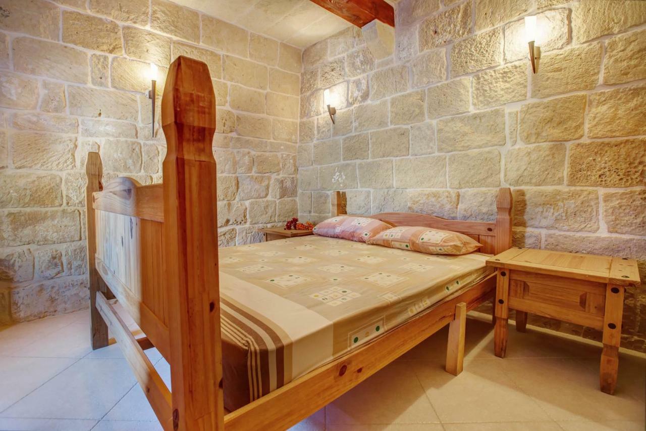 Il-Veduta Holiday Farmhouse With Sunny Private Pool In Island Of Gozo Gharb  Bagian luar foto