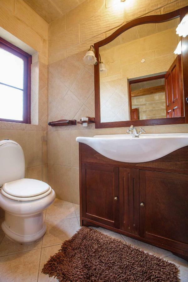 Il-Veduta Holiday Farmhouse With Sunny Private Pool In Island Of Gozo Gharb  Bagian luar foto