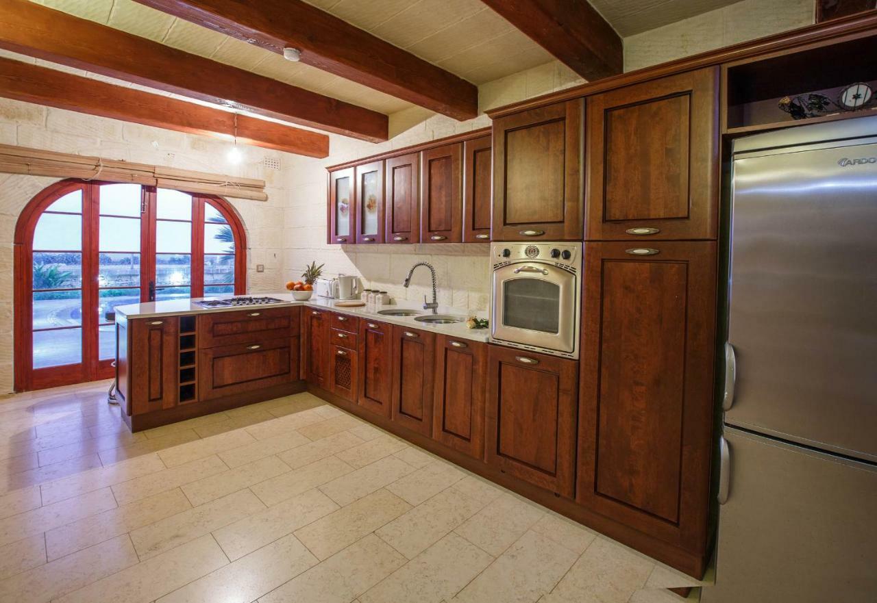 Il-Veduta Holiday Farmhouse With Sunny Private Pool In Island Of Gozo Gharb  Bagian luar foto