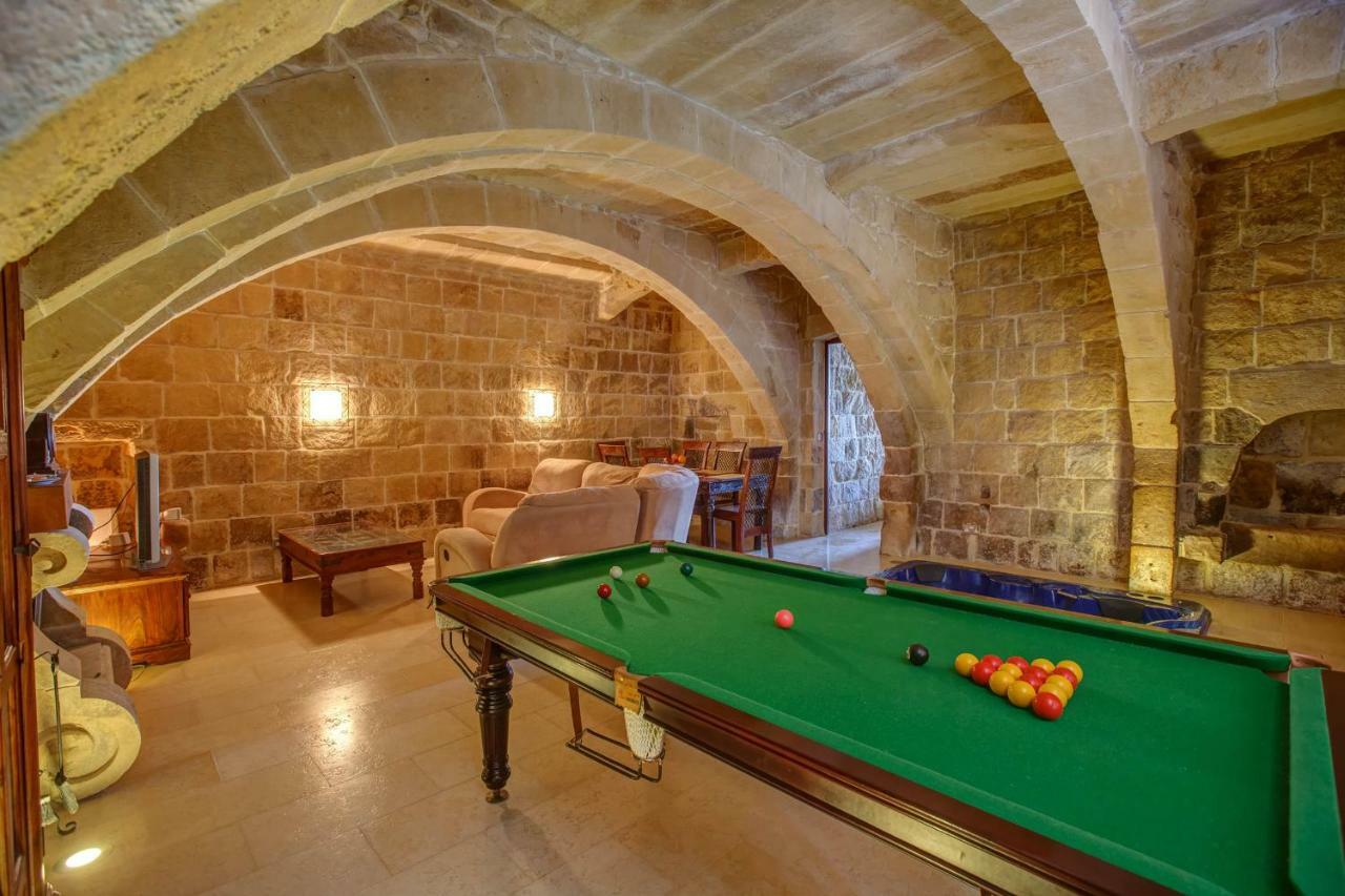Il-Veduta Holiday Farmhouse With Sunny Private Pool In Island Of Gozo Gharb  Bagian luar foto