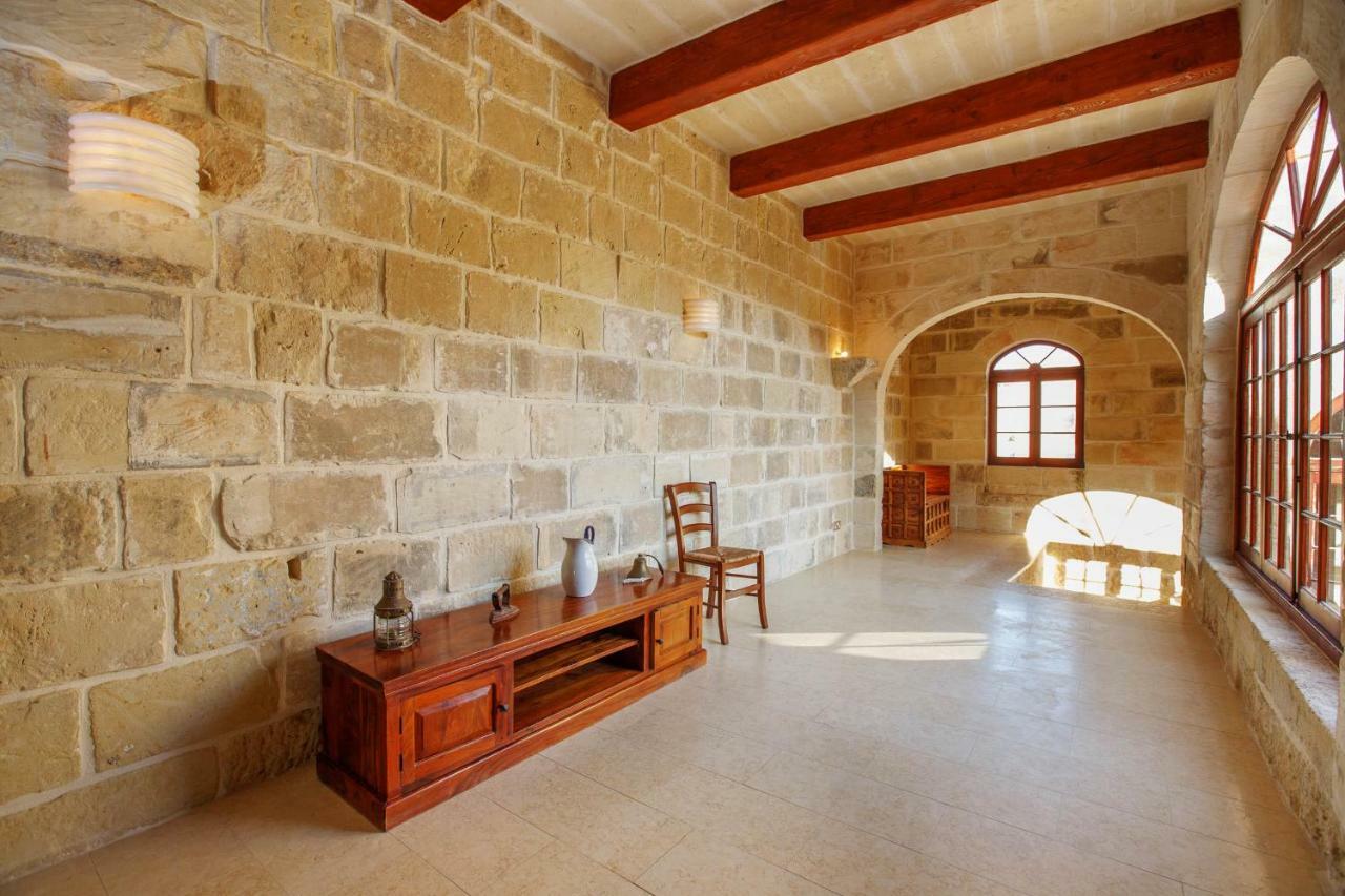 Il-Veduta Holiday Farmhouse With Sunny Private Pool In Island Of Gozo Gharb  Bagian luar foto