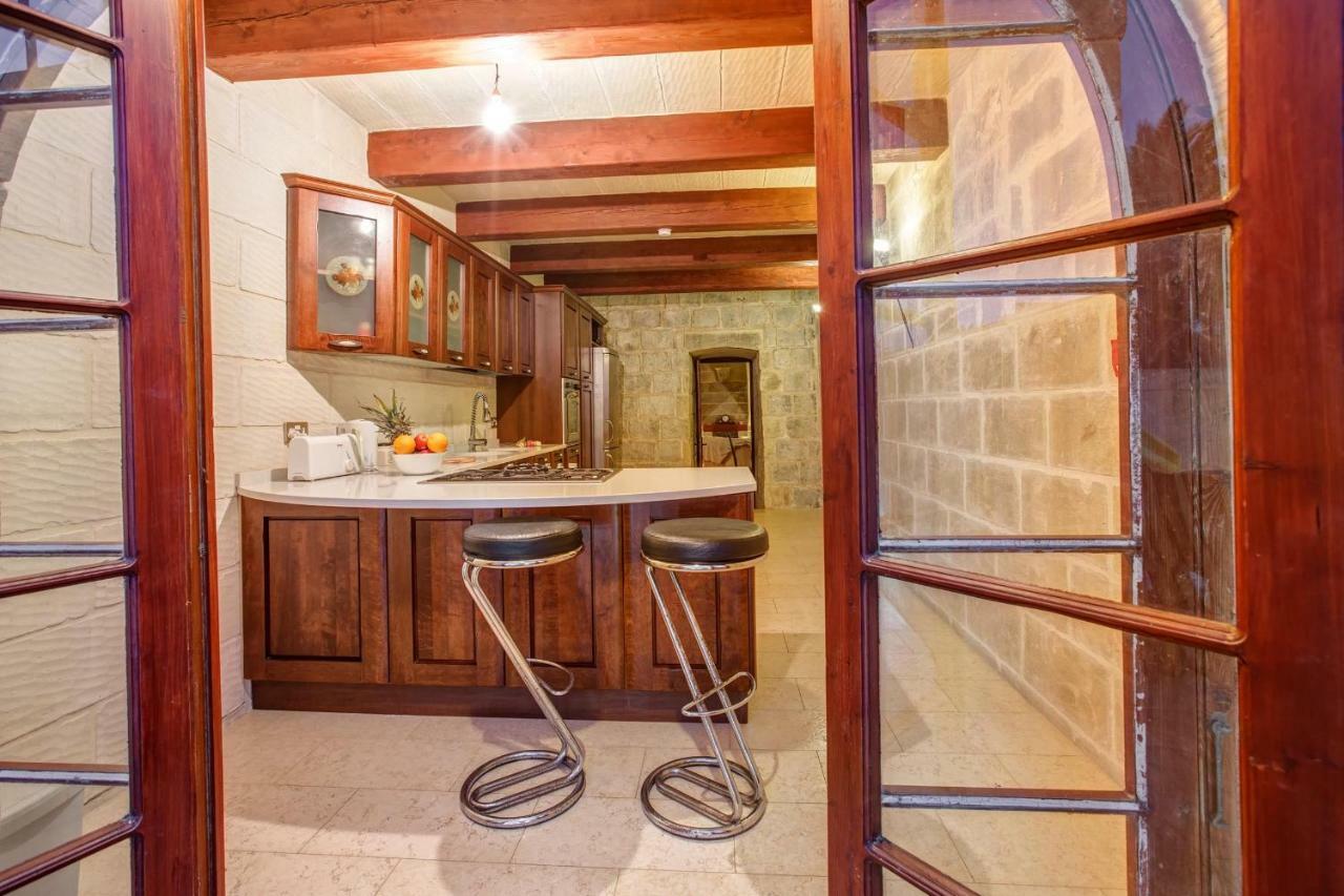 Il-Veduta Holiday Farmhouse With Sunny Private Pool In Island Of Gozo Gharb  Bagian luar foto